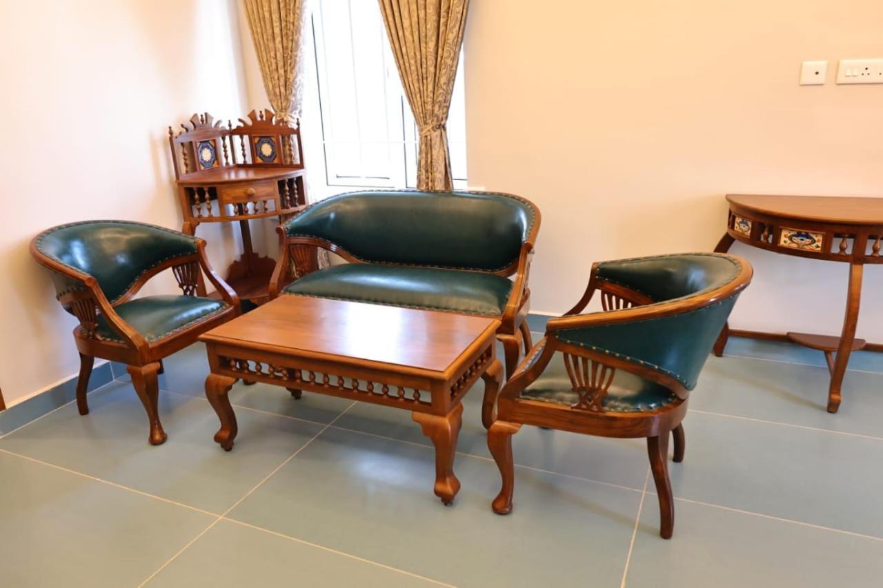 Le Colonial Suites Puducherry Zewnętrze zdjęcie