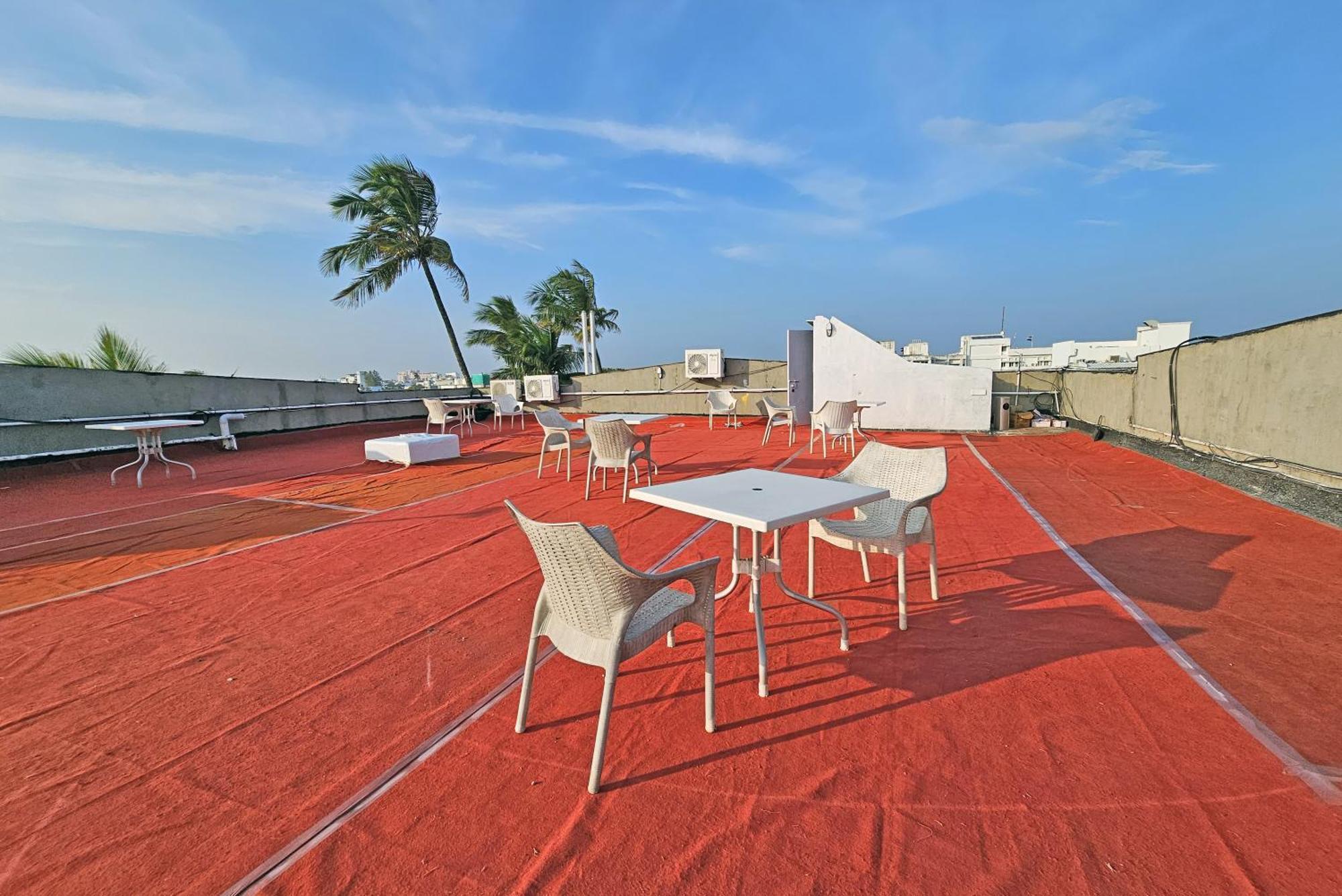 Le Colonial Suites Puducherry Zewnętrze zdjęcie