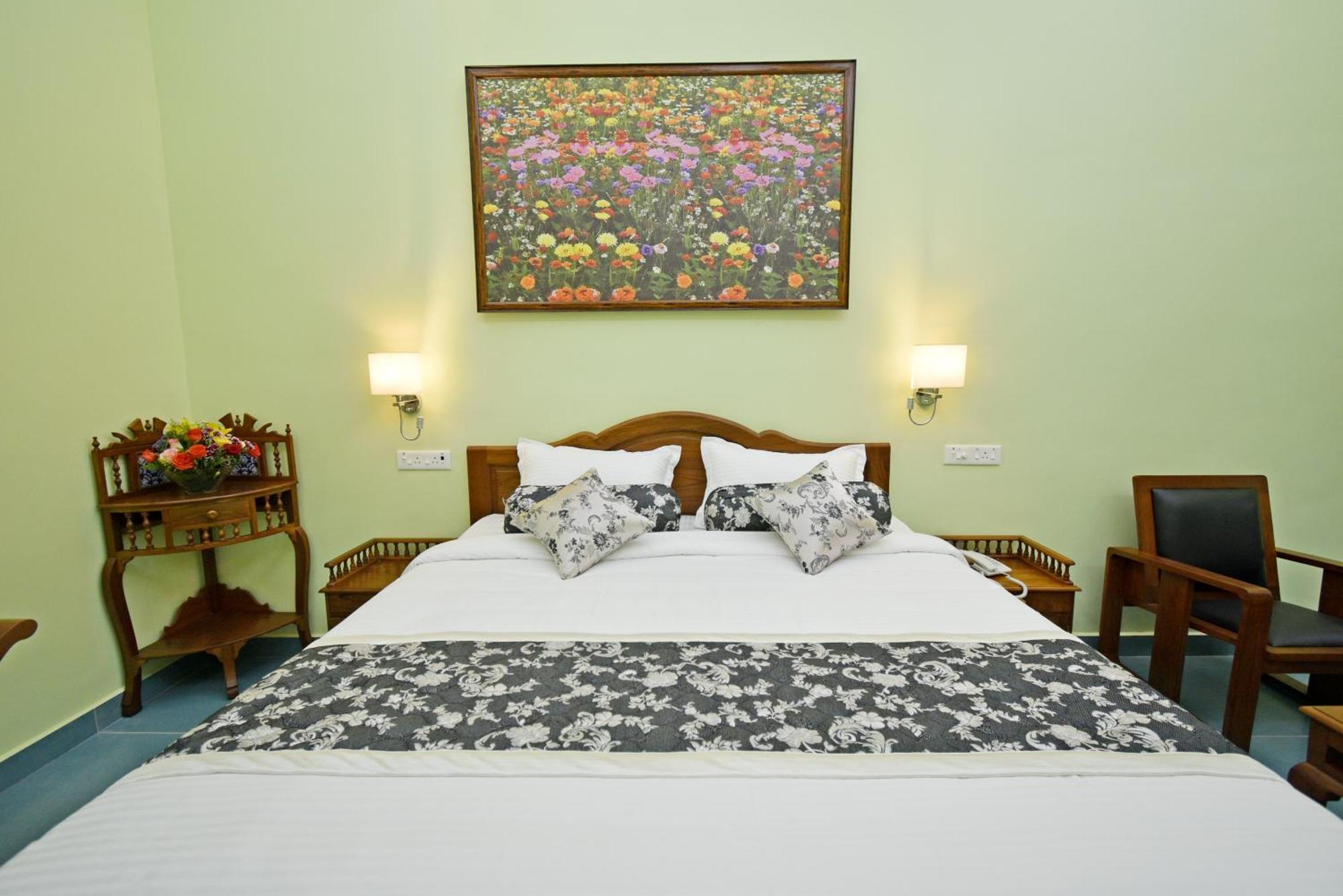 Le Colonial Suites Puducherry Zewnętrze zdjęcie
