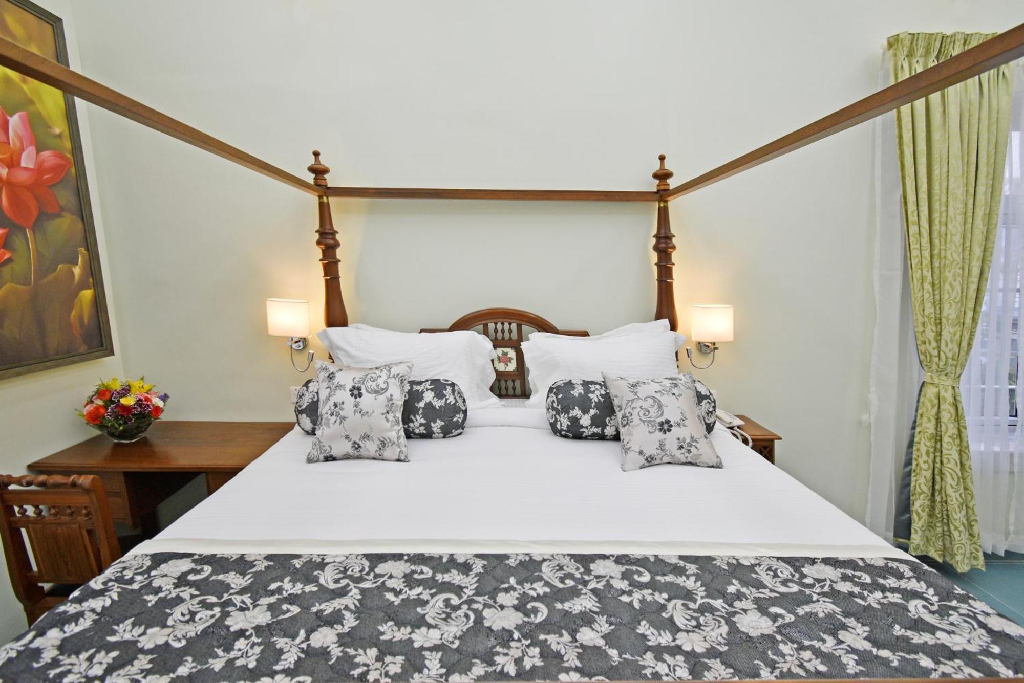 Le Colonial Suites Puducherry Zewnętrze zdjęcie