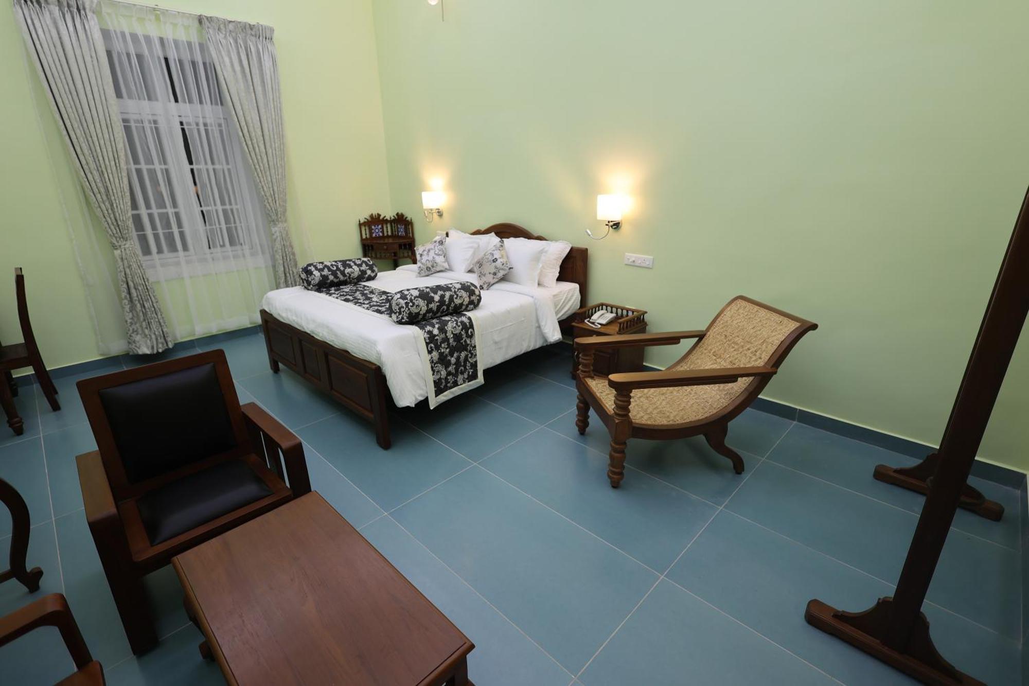 Le Colonial Suites Puducherry Zewnętrze zdjęcie